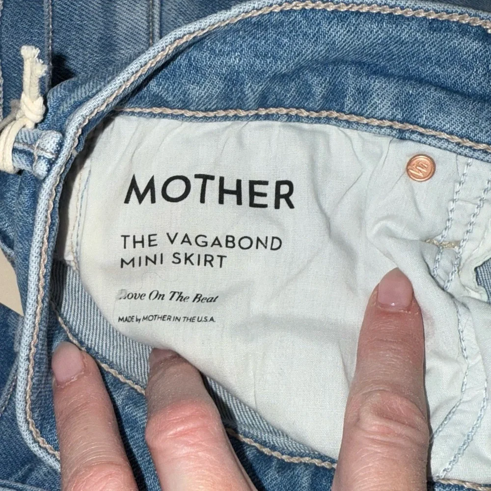 MOTHER The Vagabond Mini Skirt in Love On The Beat - Picture 4 of 6